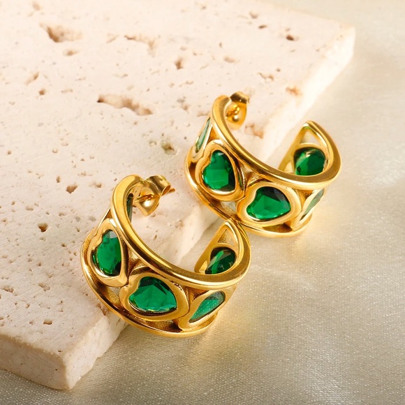 18K Gold Chunky Hoop Earrings*Heart Earrings*Nostalgic Earrings*Vintage - Picture 3 of 8